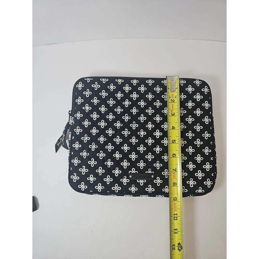 Vera Bradley Padded Black White Floral Computer Laptop‎ Sleeve Bag